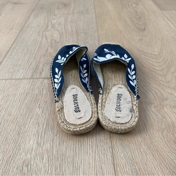 Anthropologie Soludos Blue Canvas Embroidered Mules - Picture 5 of 7